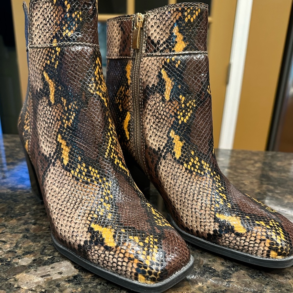 Franco Sarto Leather Faux Reptile Boots (Sz 9M)